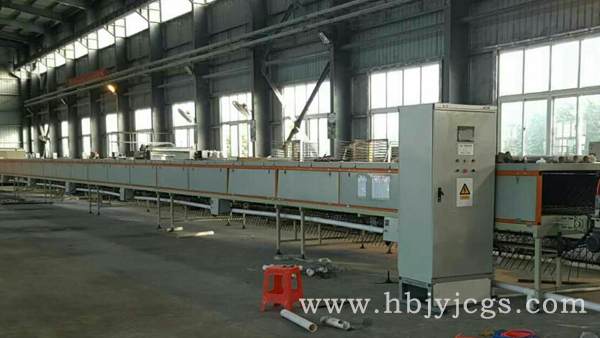 1637572626417658.jpg 尼日利亞彩石金屬瓦生產(chǎn)設(shè)備